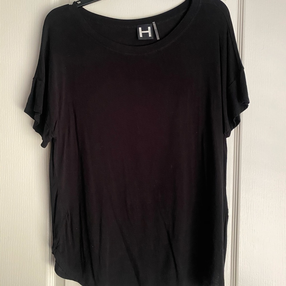 Black short sleeve top size Large